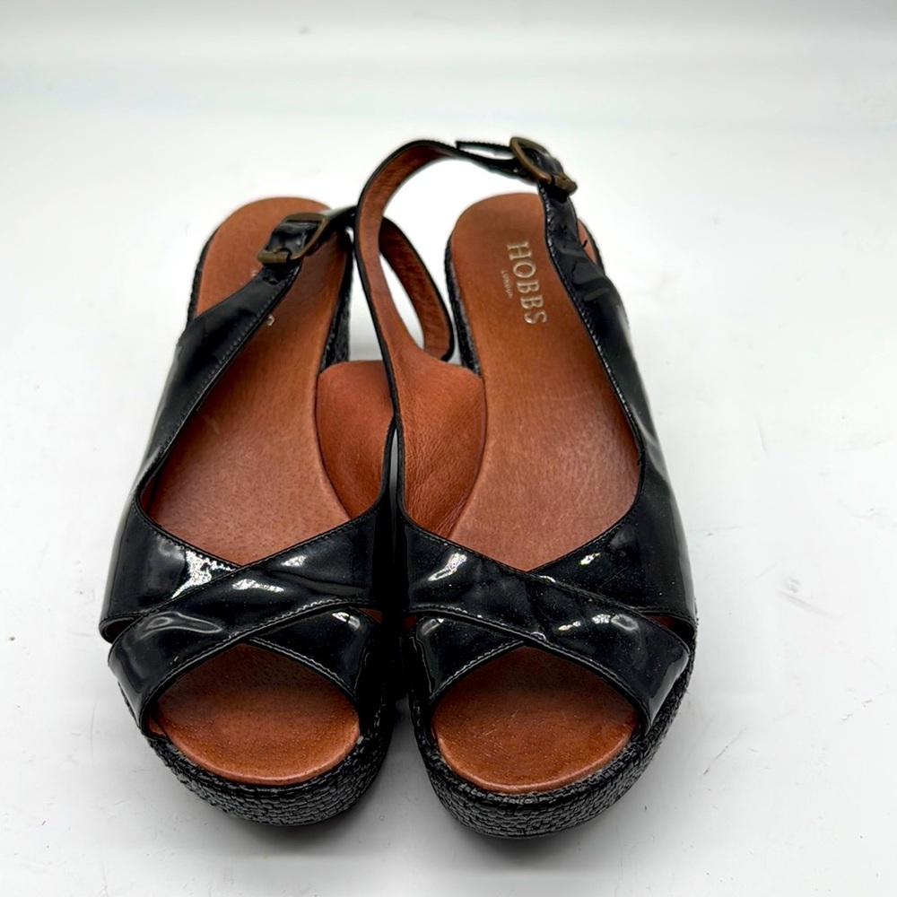 Hobbs 39 US 9 patent leather sandals